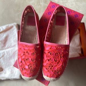 Like brand new condition Tory Burch shoes